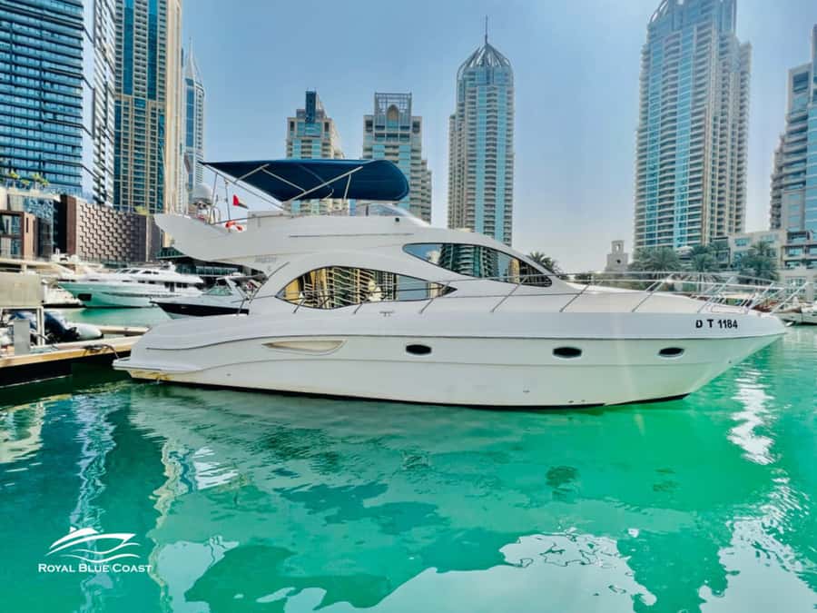 Dubai: Atlantis and Burj Al Arab Cruise on Luxury Yacht - What the $365 price really buys