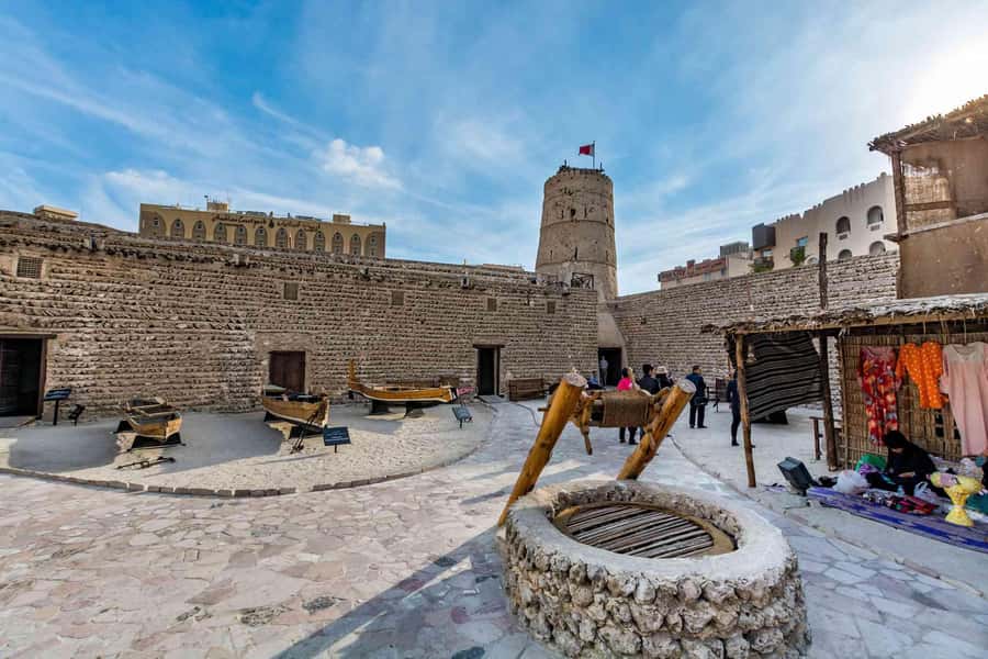 Dubai: City Tour with Professional Guide in Luxury Car - What the $81 price really buys you