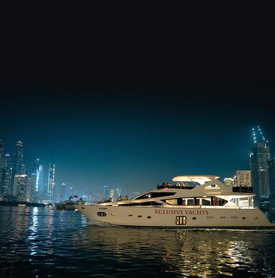 Dubai Harbor: Luxury Yacht Tour with BBQ Options - The two-hour route and the Burj Al Arab