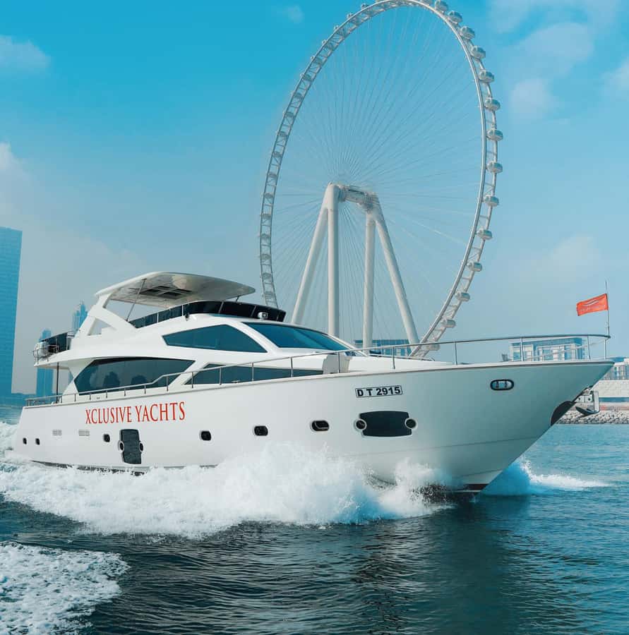 Dubai Harbor: Luxury Yacht Tour with BBQ Options - The one-hour route: a quick skyline sampler