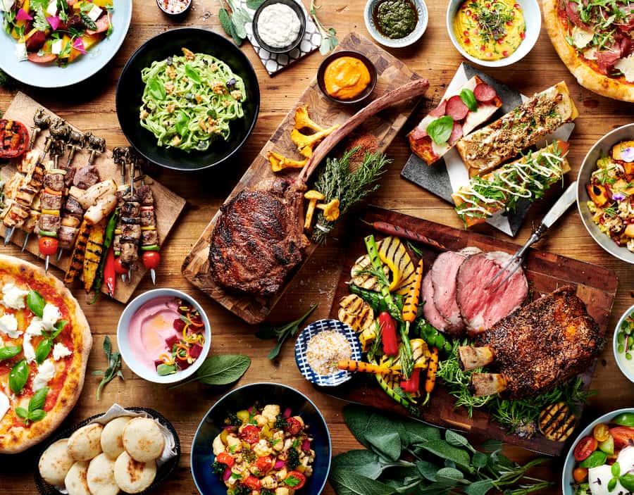 Dubai: Luxury Dinner Buffet at Gastronomy Atlantis The Royal - Service, timing, and the two-hour limit
