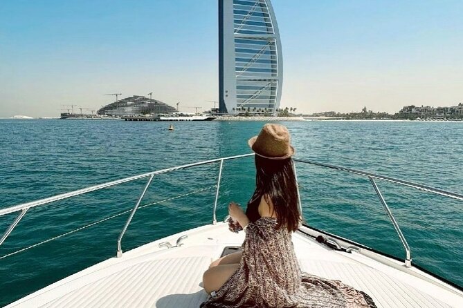 Dubai Luxury Yacht Tour with Live BBQ & Drinks - Burj Al Arab supplies the classic Dubai postcard