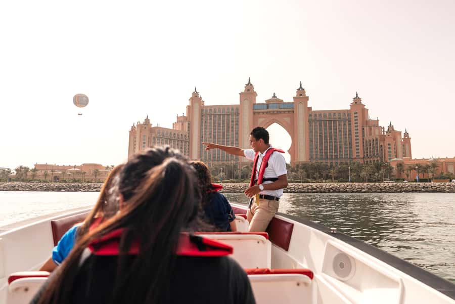 Dubai Marina: 1-Hour Luxury Sightseeing Speedboat Tour - Why Dubai looks better from a speedboat