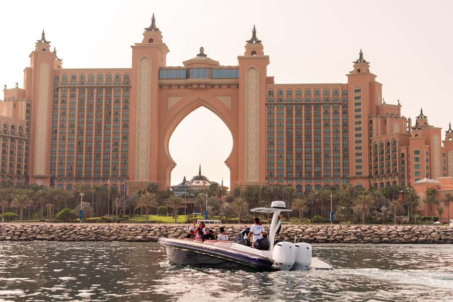 Dubai Marina: 1-Hour Luxury Sightseeing Speedboat Tour - What the $20 price really buys you