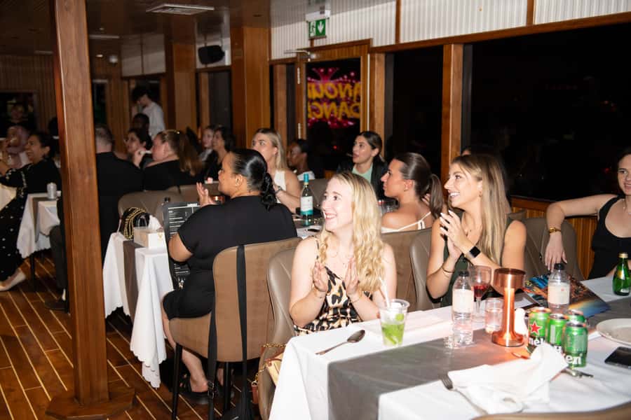 Dubai Marina: Luxury Dinner Cruise, Live Show, Open Bar & DJ - Soft drinks or the unlimited alcohol option