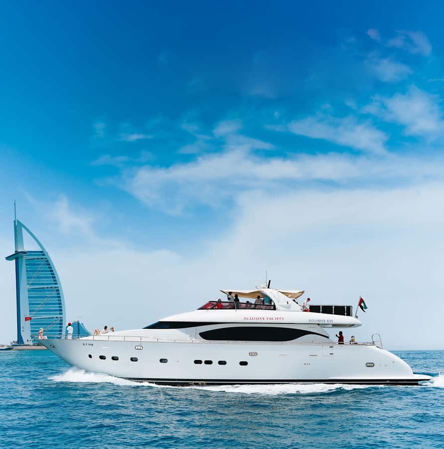 Dubai Marina: Luxury Yacht Tour with Breakfast or BBQ Option - Key things to know before you book
