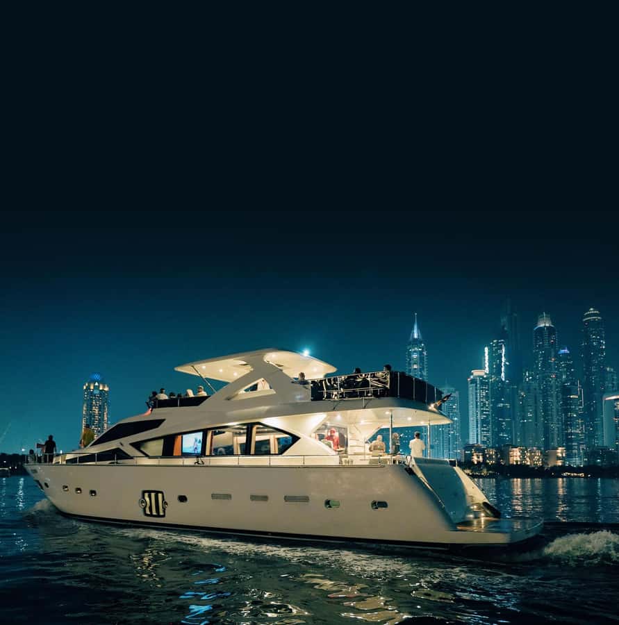 Dubai Marina: Luxury Yacht Tour with Breakfast or BBQ Option - The practical details that affect your day