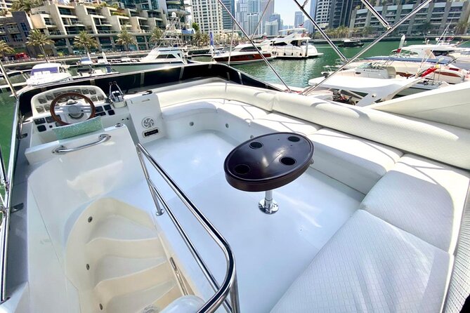 Dubai Marina Yacht Charters: Luxury on the Waves - When to go and what to bring