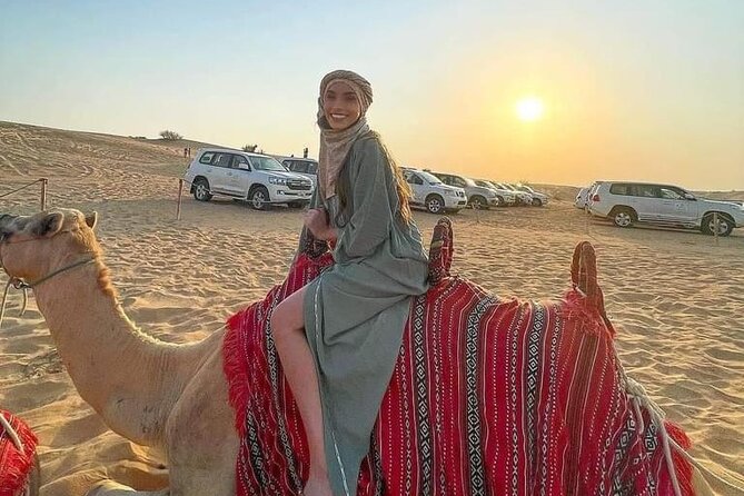 Dubai Premium Desert Safari – Live Buffet Dinner & Luxury Camp - Sunset Photos Are the Quiet Break