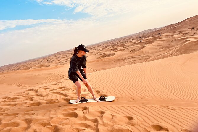 Dubai Premium Desert Safari Red Duns Camel sandbord & Premium BBQ - The premium BBQ dinner and evening entertainment