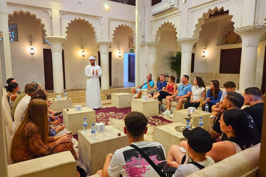 Dubai: Premium Old Town, Street Food, Souks & Boat Ride Tour - Why this tour is a good antidote to modern Dubai
