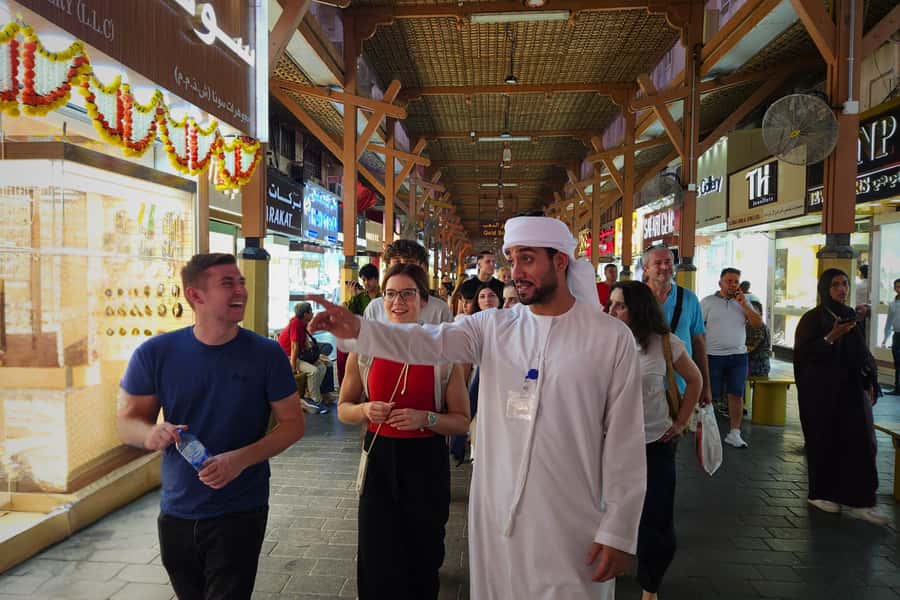Dubai: Premium Old Town, Street Food, Souks & Boat Ride Tour - Al Fahidi and the older city