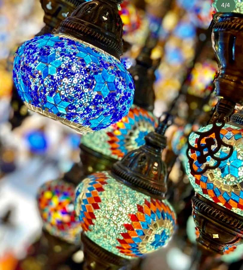 Dubai: Premium Old Town, Street Food, Souks & Boat Ride Tour - Street food, juice, coffee, and dates