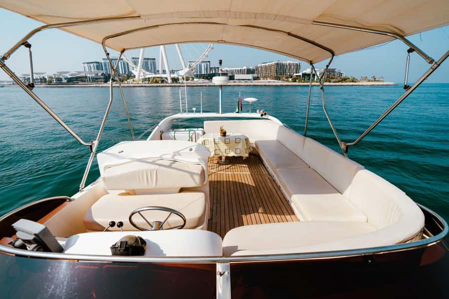 Dubai: Private Luxury Yacht Tour on a 50-Foot Yacht - Ain Dubai and the return to the marina