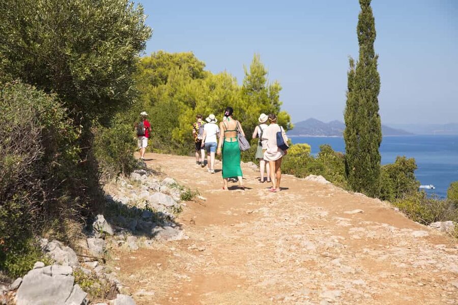 Dubrovnik: Elaphiti Island Luxury Pirate Ship Cruise - Lopud: three hours for lunch, swimming, and a slower afternoon