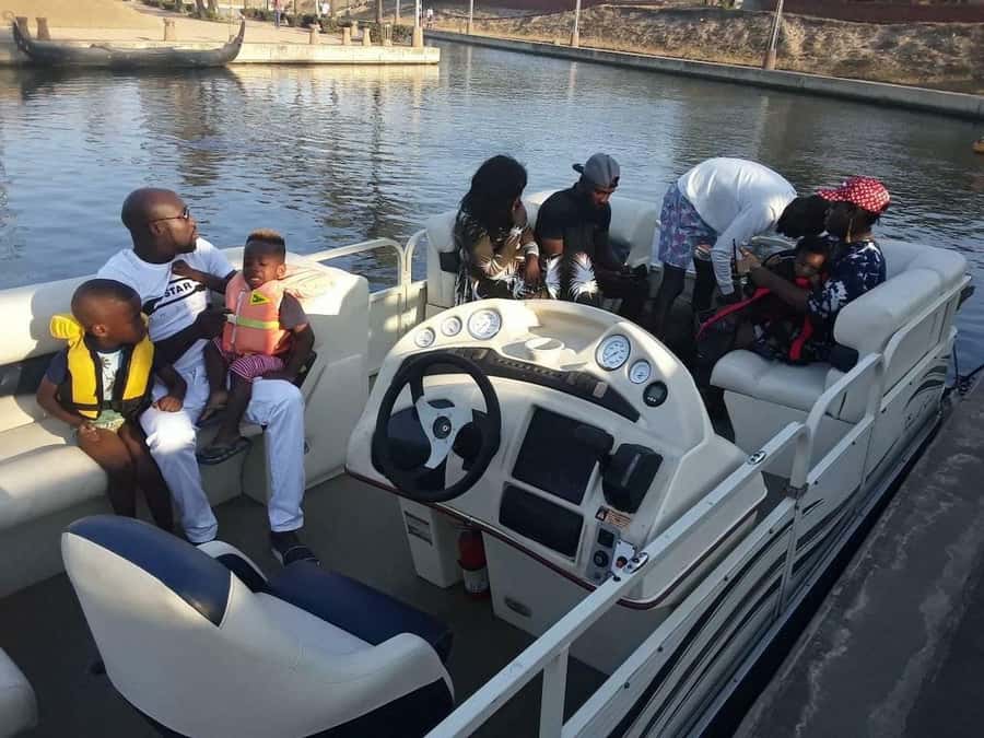 Durban Point Waterfront: Luxury Canal Boat Cruise - Setting out from uShaka Marine World