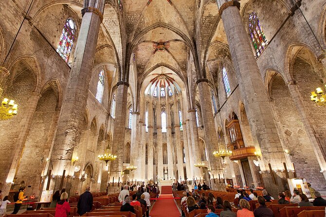 El Born: Santa Maria del Mar Tour with Exclusive Rooftop Views - Beginning at Pg. del Born, 5-1