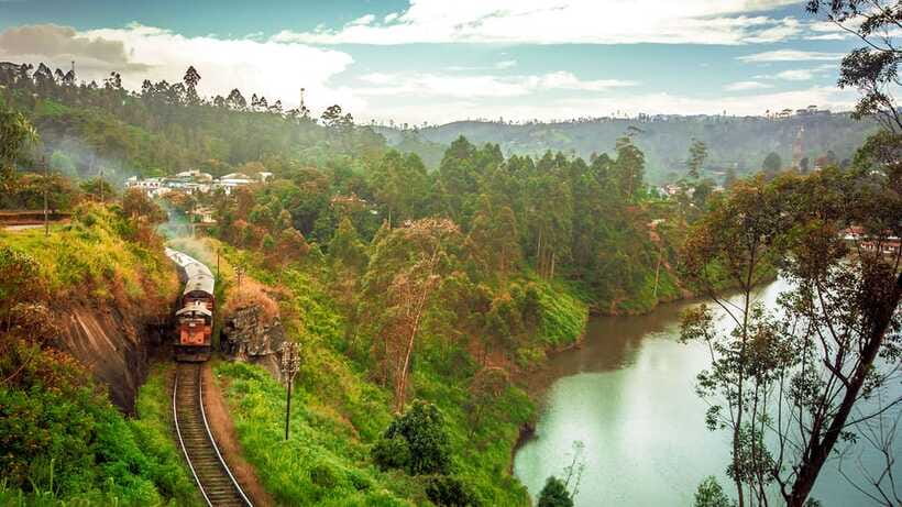 Ella: First Class Scenic Train Ticket To/From Nanuoya - Who should book this experience?