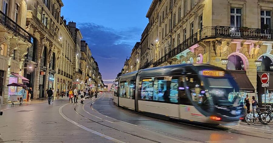 Exclusive! Bordeaux: Nighttime Highlights Walking Tour - Medieval gates and the city behind the walls