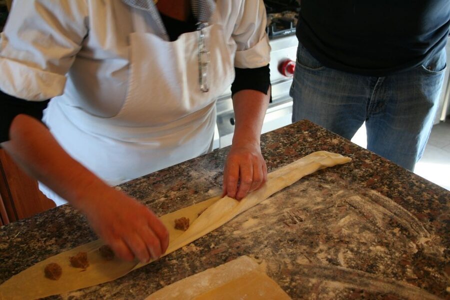 Exclusive cooking class in Roman countryside with local chef - Claudia and Bruno’s hosting style