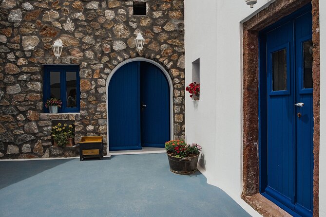Exclusive Cooking Experience in our Cave Home by Petra Kouzina - From the cooking table to the terrace