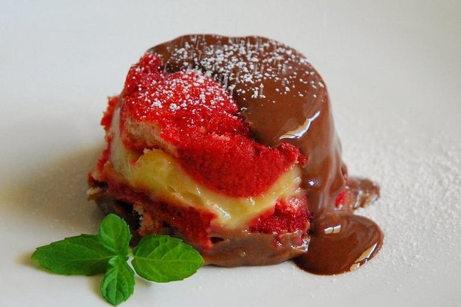Exclusive Cooking Lessons in Tuscany with a Professional Chef - A Prosecco break before the main meal