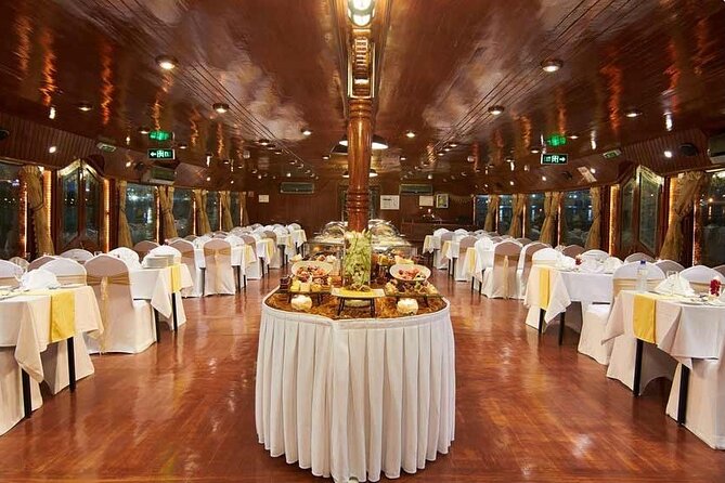 Exclusive Dhow Cruise at Marina - Music and traditional dance during dinner