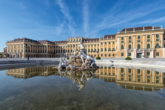 Exclusive Evening at Schönbrunn Palace: After-Hours Audiotour, Dinner, Concert - Finding the entrance without losing your evening