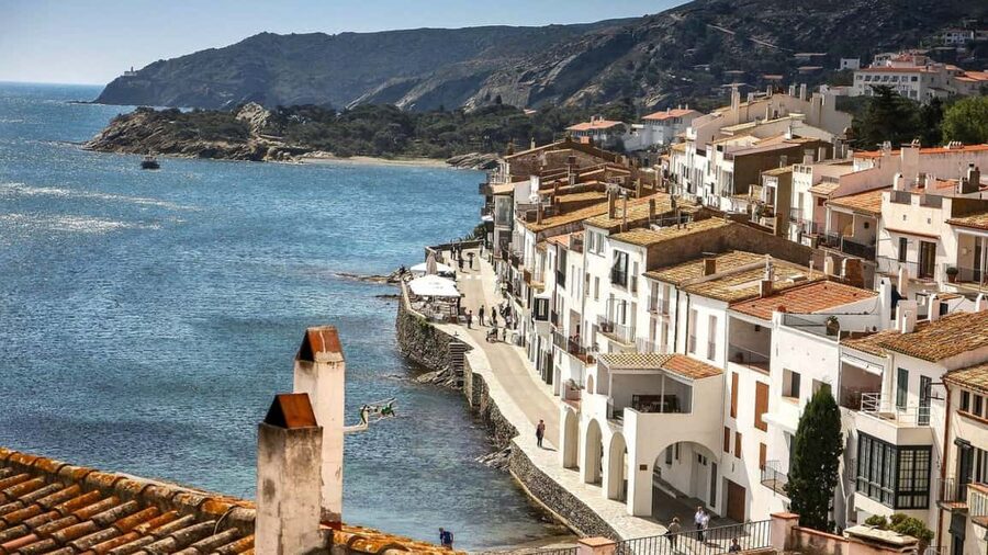 Exclusive Experience: A Full Day in Cadaqués! - Beaches, restaurants, and time at your own pace