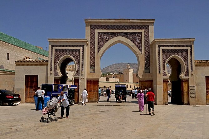 Exclusive Fez Medina Walking Tour with Private Guide - Attarine, the dyers’ market, and Place R’cif