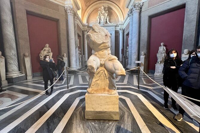 Exclusive First Access Vatican Tour with Skip the Line Basilica - Raphael’s Rooms and the pressure of the schedule