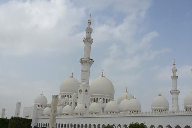 Exclusive Guided Abu Dhabi City Sightseeing Tour(Full Day) - The Corniche supplies a short waterfront break