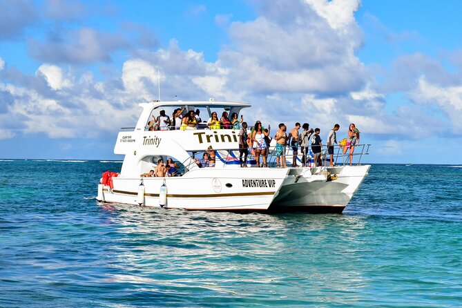 Exclusive Hip Hop Punta Cana Party Boat with Open Bar <em>Only Adult – Key points before you book’ /></p>
<ul>
<li><strong>Hip-hop-focused soundtrack:</strong> Expect hip-hop, R&B, Dancehall, and Afro Beats rather than a generic resort playlist.</li>
<li><strong>Three water-based highlights:</strong> You’ll swim and snorkel, cruise past Dolphins Island, and stop at a waist-deep sandbar.</li>
<li><strong>Open bar included:</strong> Alcoholic drinks, snacks, fresh tropical fruit, and farewell shots are part of the experience.</li>
<li><strong>Helpful named guides:</strong> Eddy and Moise are often singled out for personal attention, drinks, safety, and photos.</li>
<li><strong>Afternoon timing:</strong> Pickup and check-in lead into a 2:30 pm start, with the full outing lasting about 3 to 4 hours.</li>
<li><strong>Small cost, large social payoff:</strong> At $65 per person, the value is strongest if you want music, drinks, and a lively group setting.</li>
</ul>
<h2>A Punta Cana boat party with a clear musical identity</h2>
<p><img width="669" height="446" decoding="async" src=