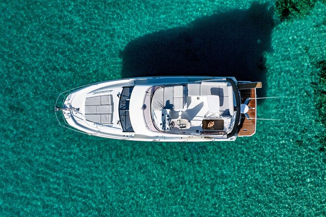 Exclusive Luxury Yacht Tour of the Elaphiti Islands - The crew and the feel onboard