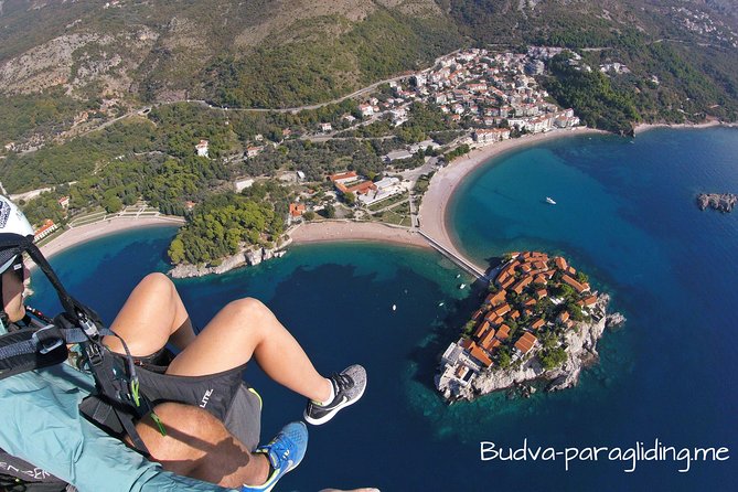 Exclusive Paragliding Montenegro - A private format that keeps things personal