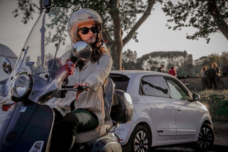 Exclusive Rome Vespa Tour with Professional Photographer - Coffee at a high point above Rome