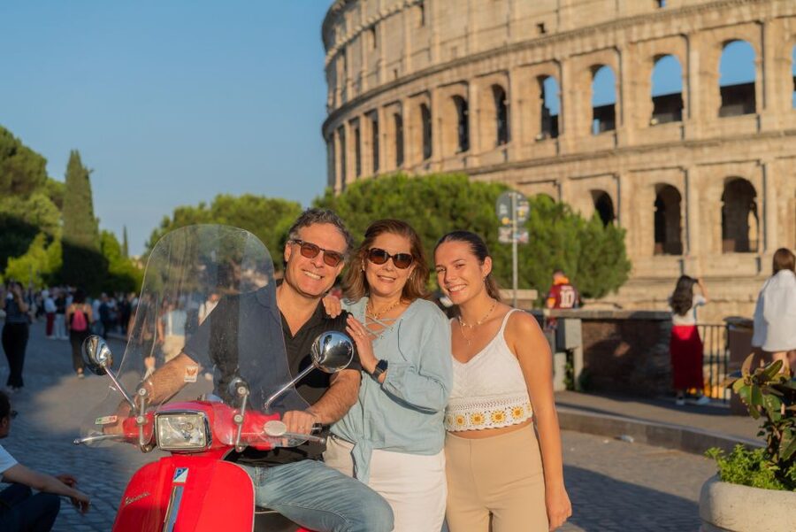 Exclusive Rome Vespa Tour with Professional Photographer - What the $92 price includes