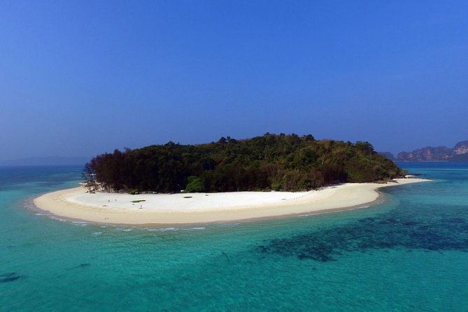 Exclusive Small Group Phi Phi Islands Sunrise or Day Trip - The crew is part of the value
