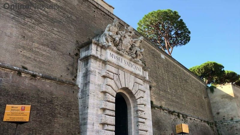Exclusive Sunday Tour of Vatican Museums & Sistine Chapel - The Sala delle Muse and the Gallery of the Candelabra