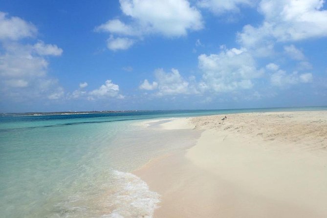 Exclusive Supreme Snorkeling Tour - The Amazing Wall is the main reason to go