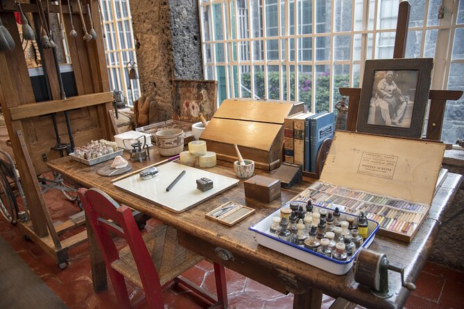 EXCLUSIVE TOUR Frida Kahlo Museum - SMALL GROUPS - Group size, communication, and practical details