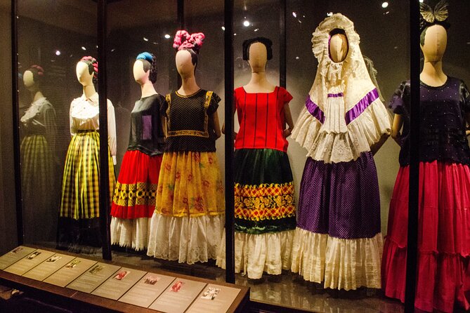 EXCLUSIVE TOUR Frida Kahlo Museum - SMALL GROUPS - Entering the rooms of the Blue House
