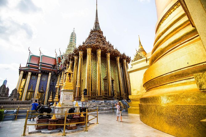 Exclusive Tour – Grand Palace, Emerald Buddha & Reclining Buddha - Three Bangkok icons in one short tour