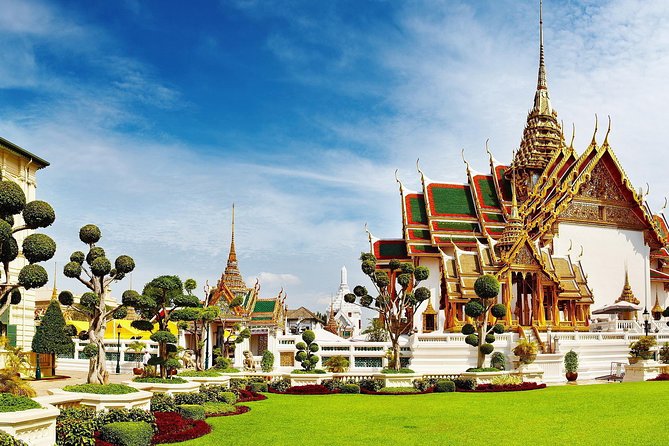 Exclusive Tour – Grand Palace, Emerald Buddha & Reclining Buddha - Wat Phra Kaew and the Emerald Buddha