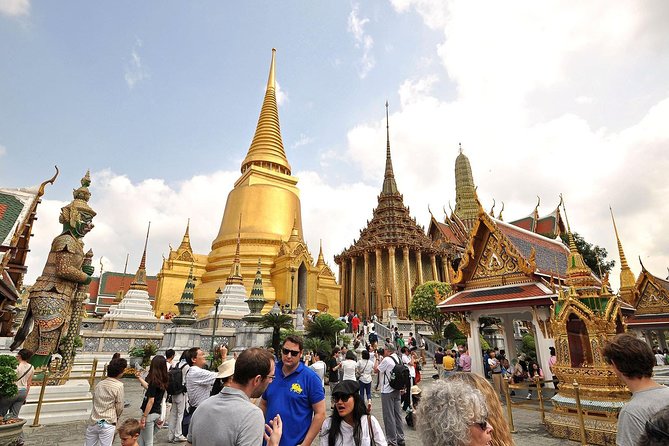 Exclusive Tour – Grand Palace, Emerald Buddha & Reclining Buddha - The Grand Palace and its royal setting