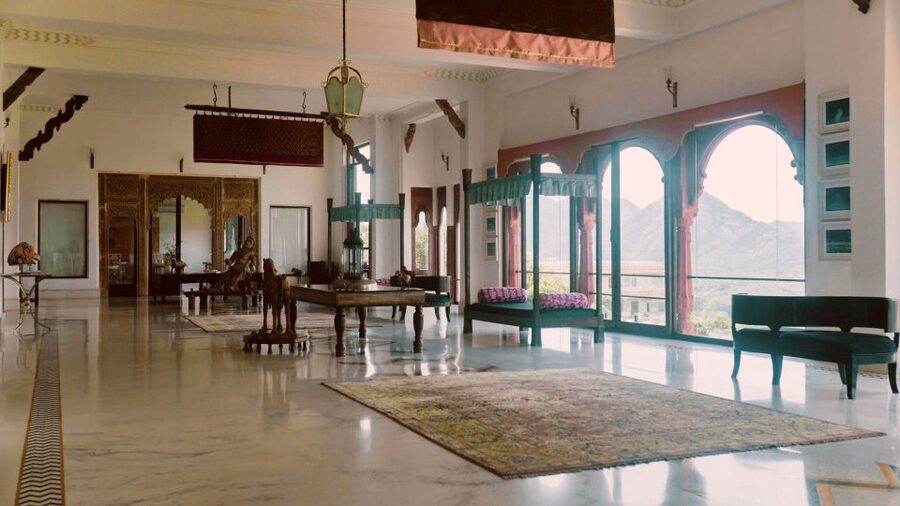 Experience Luxury: Private Museum, Vintage Car Ride - Key points to know before booking