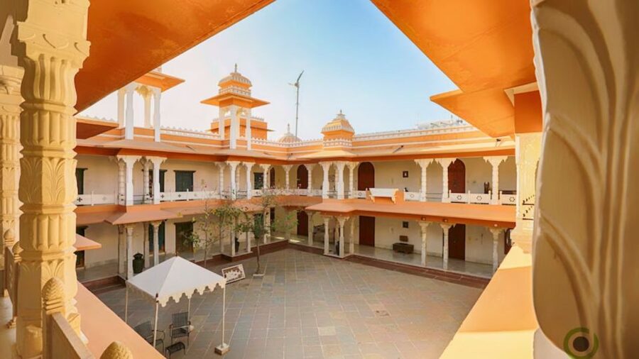 Experience Luxury: Private Museum, Vintage Car Ride - Is $104 a good value?