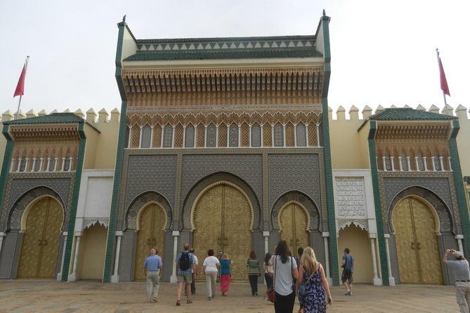 Fes Guided Sightseeing Tour with Luxury Car All Inclusive Tickets - Nejjarine and Attarine: the architectural focus