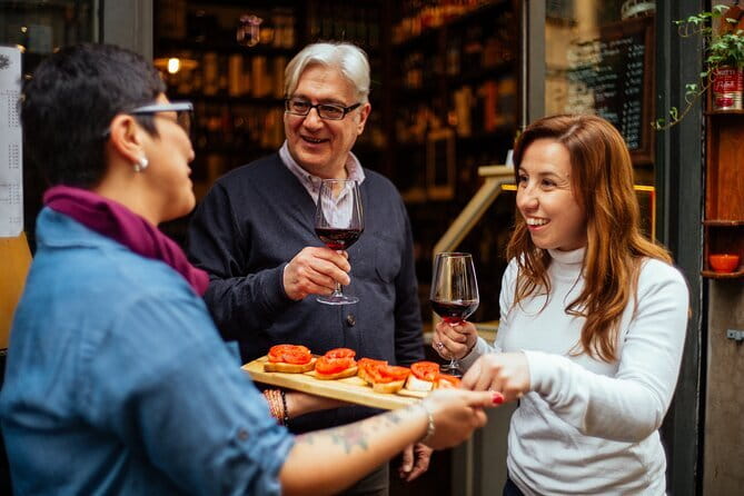 Florence Exclusive PRIVATE Food Tour with 6 or 10 Tastings - Ponte Vecchio: A Famous View with Historical Context