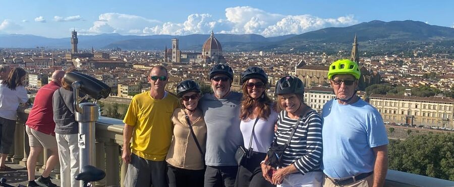 Florence Premium E-Bike Tour + Photo Shoot and Tastings - Meeting at Piazza Ognissanti